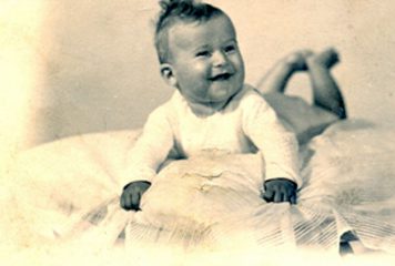 הולנד, 1944: תינוק יהודי נולד בבּוֹר