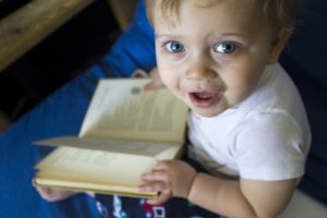 Quinn Dombrowski, Reading Bilingual Poetry (Flickr, CC License)
