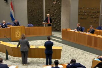 דיון סוער בפרלמנט ההולנדי: ״מה שקרה בלילה של יום חמישי הוא שנאת יהודים טהורה״
