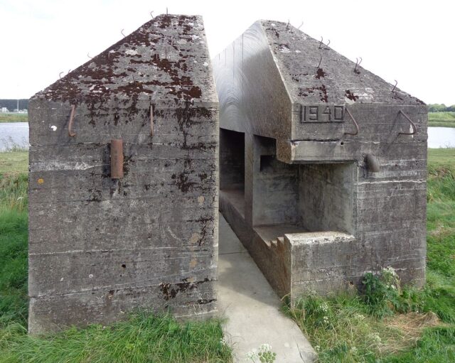 Diefdijk_bij_A2_Doorgezaagde_bunker