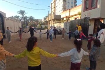 תערוכה באמסטרדם: ילדים מישראל ומעזה מציירים שלום
